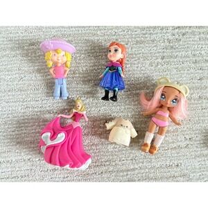 Vintage Doll Lot Strawberry Shortcake, Sleeping Beaty , Anna And More